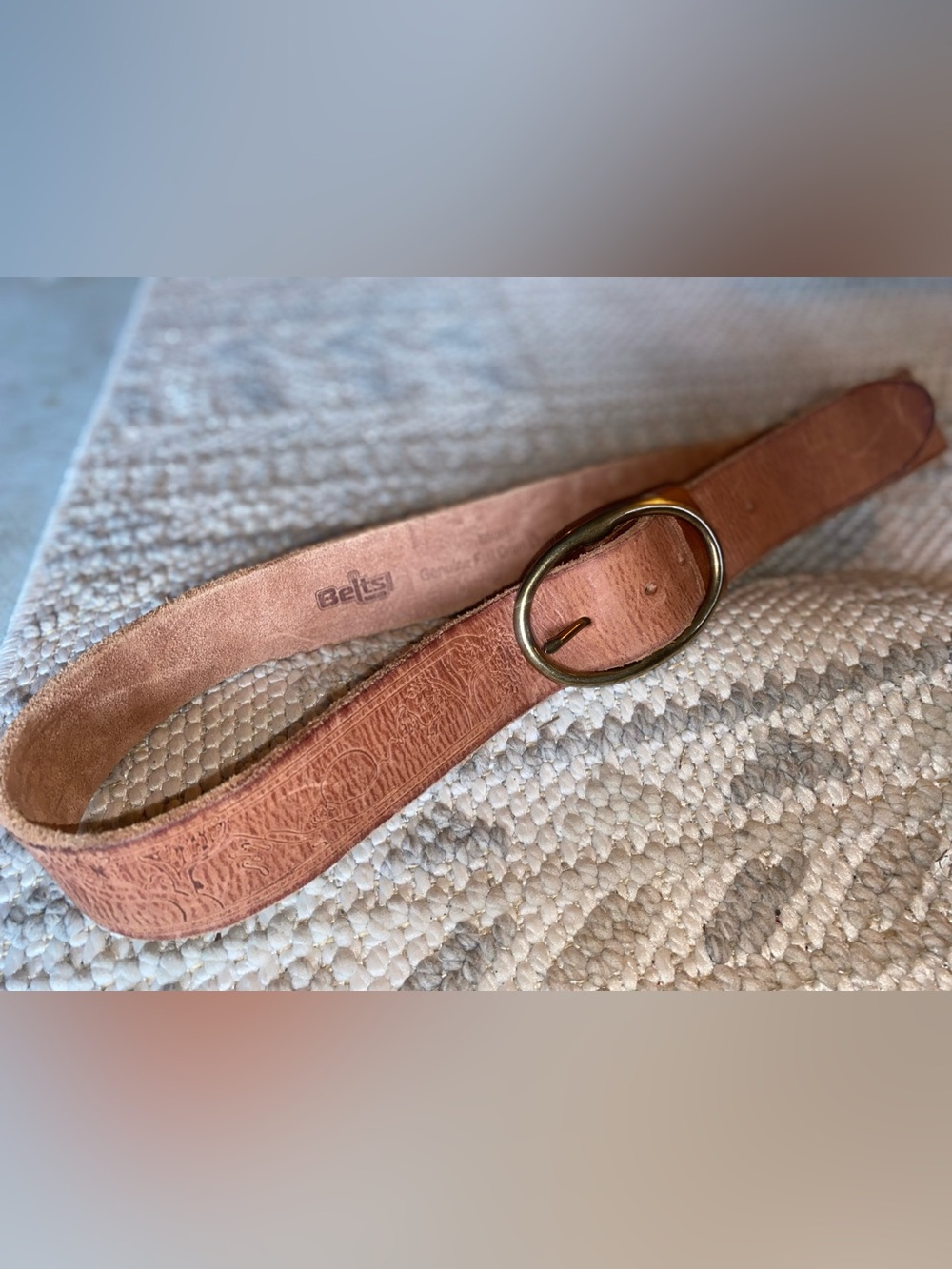 Beltsi Women's Peach Leather Oval-Buckle Belt